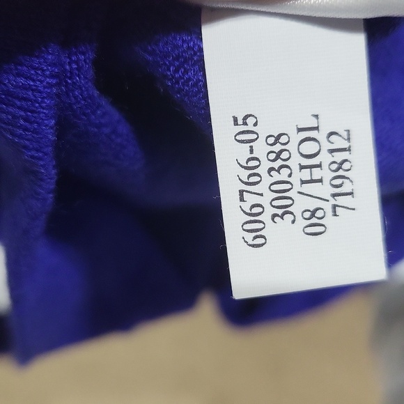 BANANA REPUBLIC Blue Extra Fine Merino Wool Ruffle V-neck 3/4 Sleeve Sweater - Picture 11 of 11